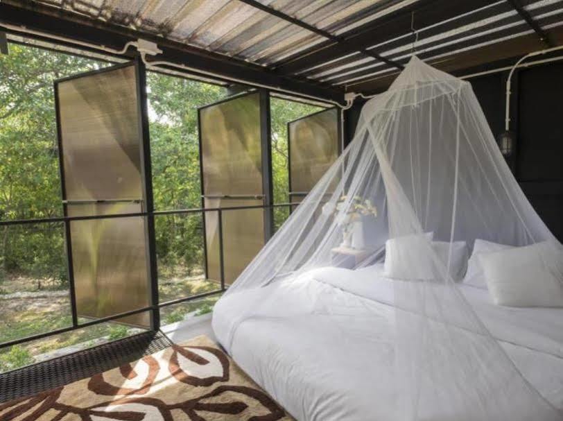Himmapan Resort Koh Phayam Bagian luar foto
