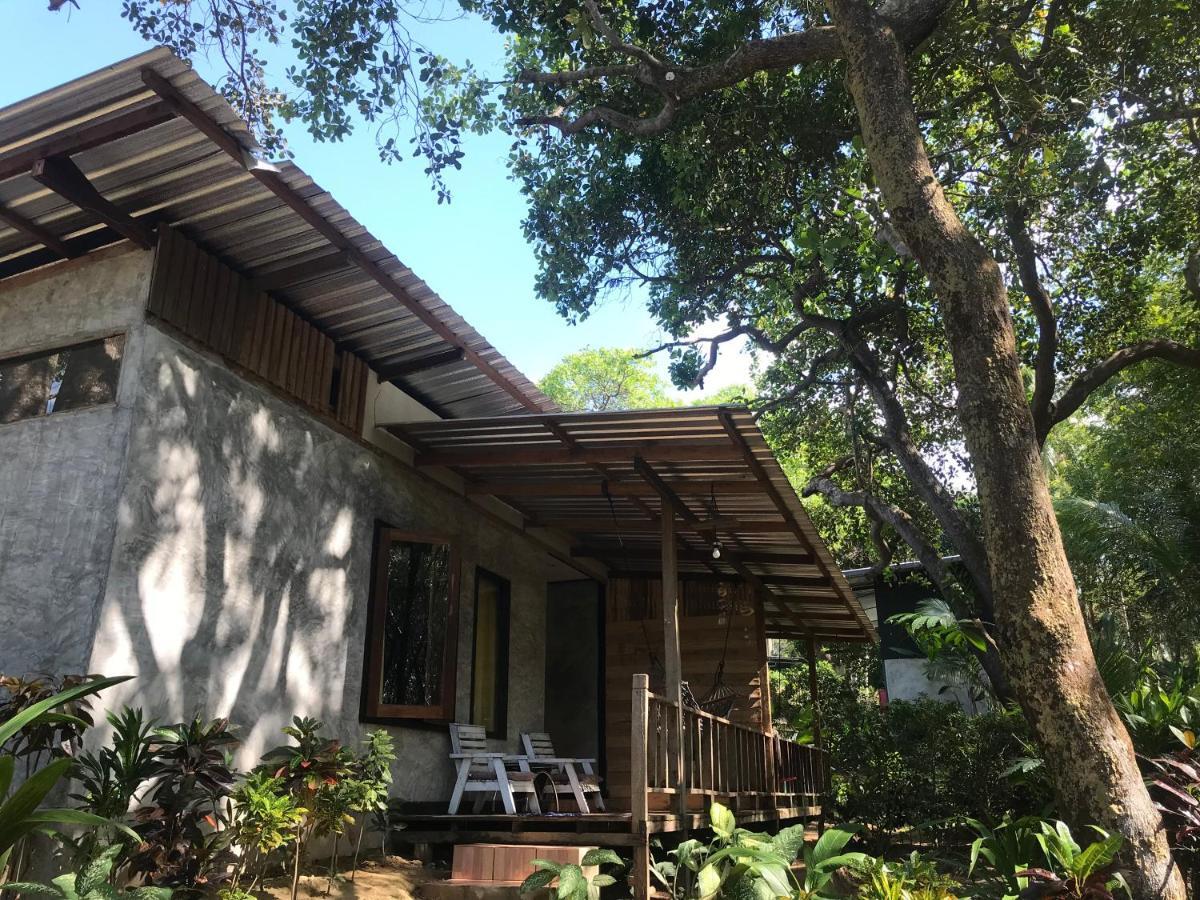 Himmapan Resort Koh Phayam Bagian luar foto